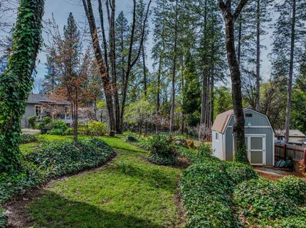 11818 Upper Circle Dr, Grass Valley, CA 95949 Photo