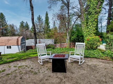 11818 Upper Circle Dr, Grass Valley, CA 95949 Photo