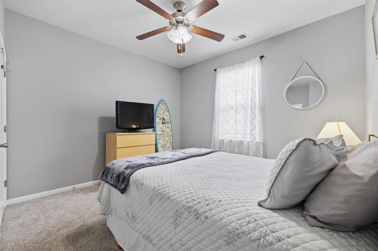 858 Hayes Point Circle Photo 11