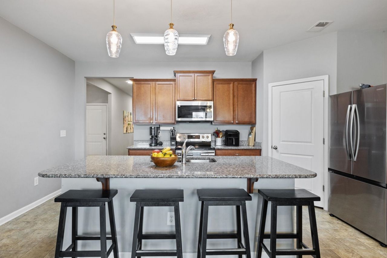 858 Hayes Point Circle Photo 16