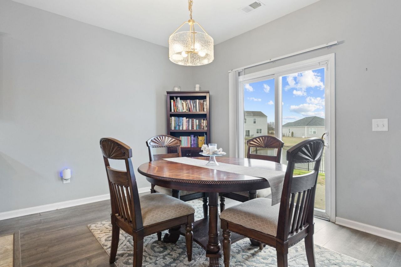 858 Hayes Point Circle Photo 21