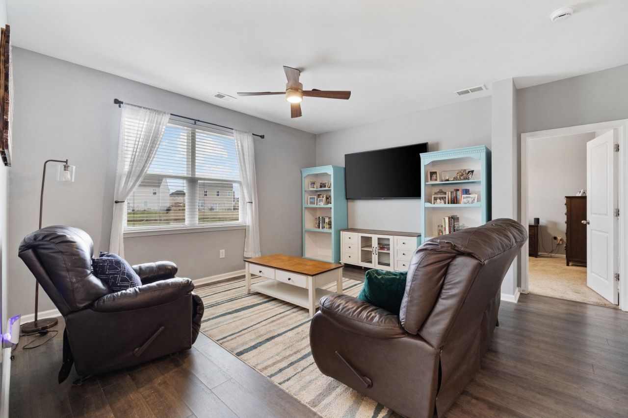 858 Hayes Point Circle Photo 22