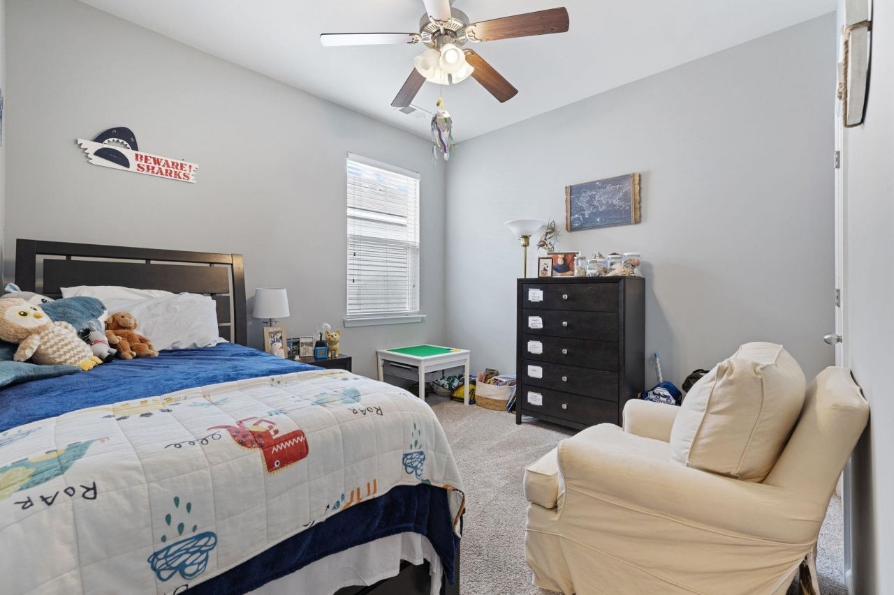 858 Hayes Point Circle Photo 9