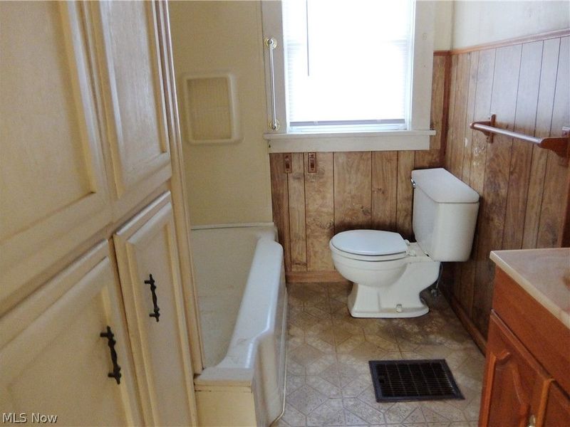 2243 N Glenwood Avenue, Niles, OH 44446 Photo 6