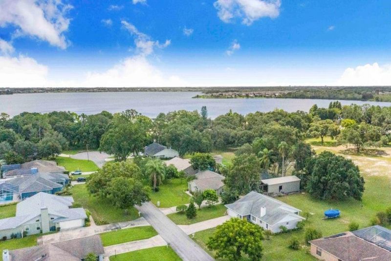 910 Liberty Lane , Auburndale, FL 33823 Photo