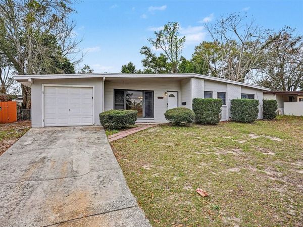 5216 VAN AKEN DRIVE , ORLANDO, FL 32808