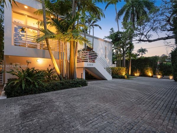 1880 S Bayshore Dr , Miami, FL 33133