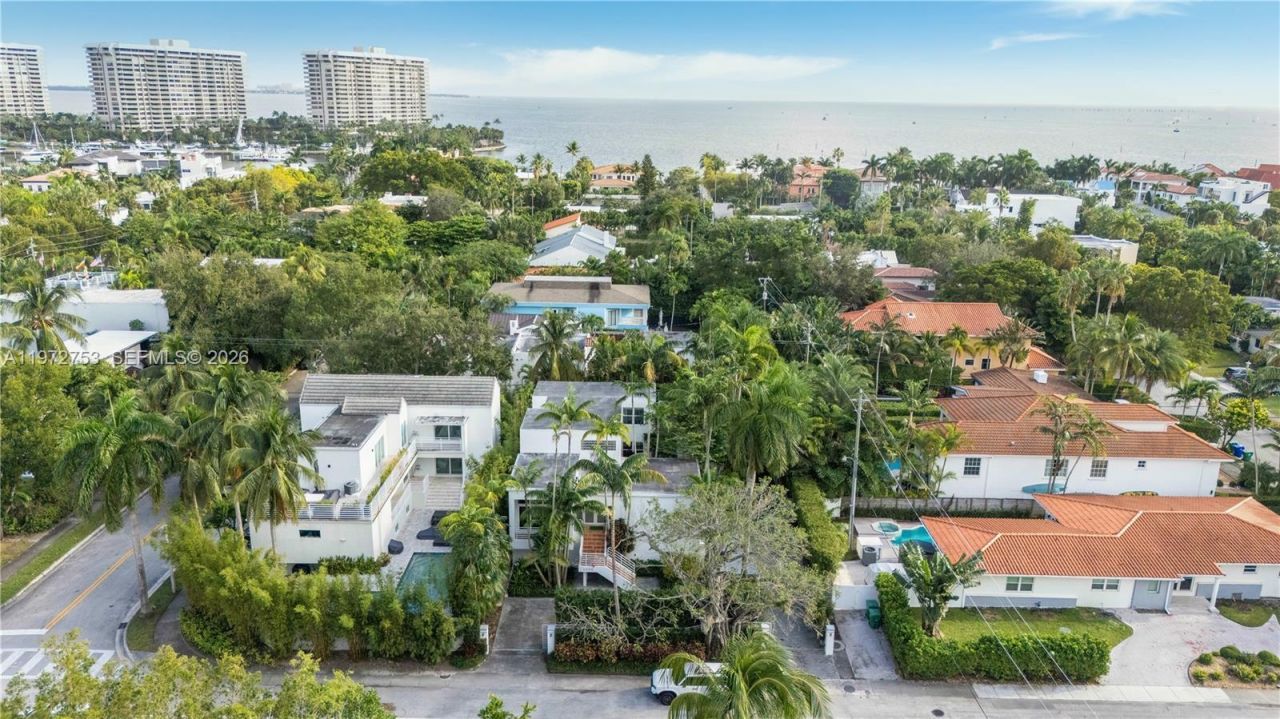 1880 S Bayshore Dr, Miami, FL 33133 Photo