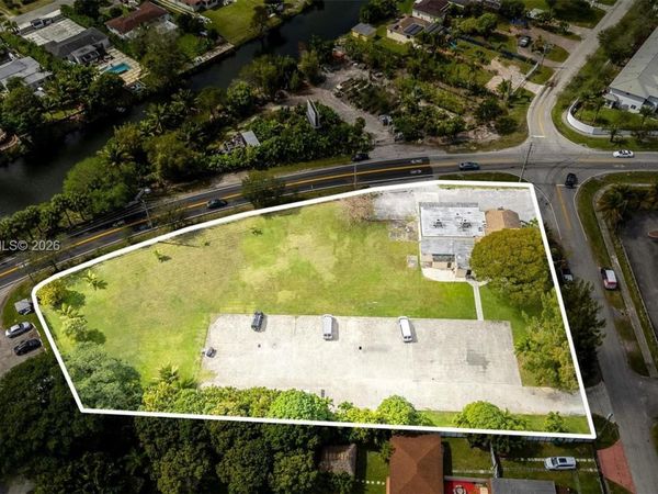 15343 NW 2nd Ave , Miami, FL 33169