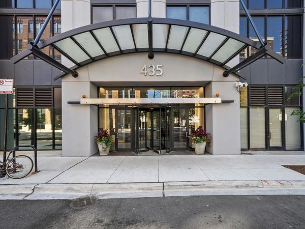 435 W Erie Street , Unit 1708, Chicago, IL 60610