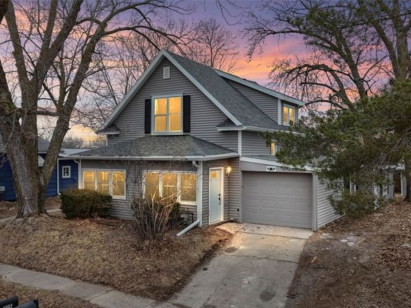 714 W 4th Street N, Newton, IA 50208