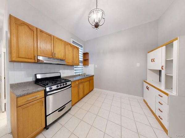 787 Woodward Avenue , Unit 2L, Ridgewood, NY 11385