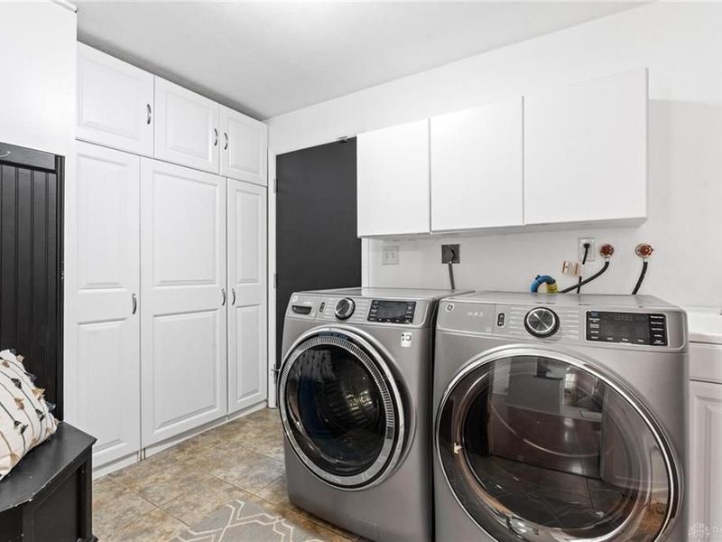 1130 Stillcreek Drive, Washington Township, OH 45458 Photo 23