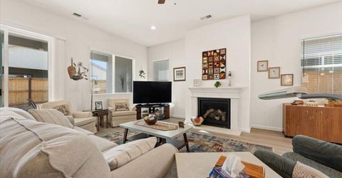 2305 Jagged Peak Lane, Sparks, NV 89436 Photo