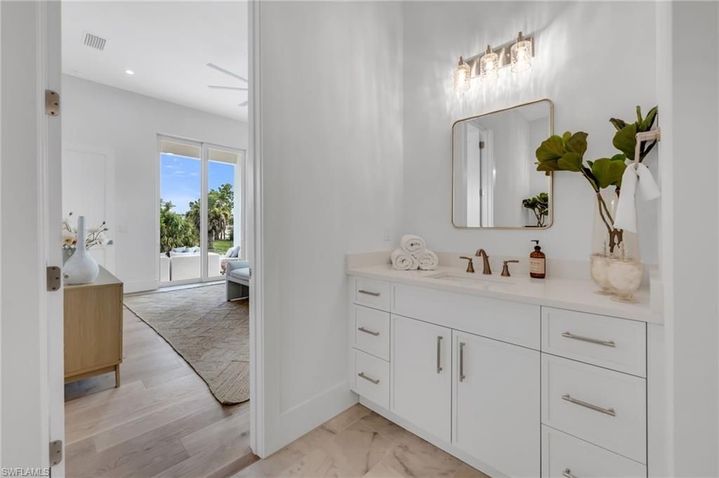 2778 Shoreview Dr, Naples, FL 34112 Photo