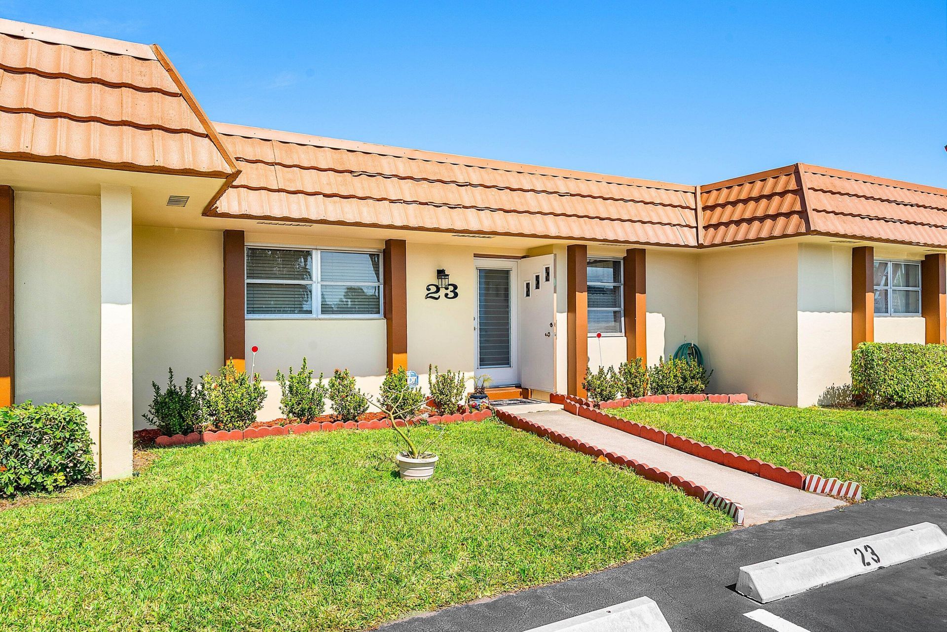 5730 Fernley Drive E, Unit 23, West Palm Beach, FL 33415 Photo