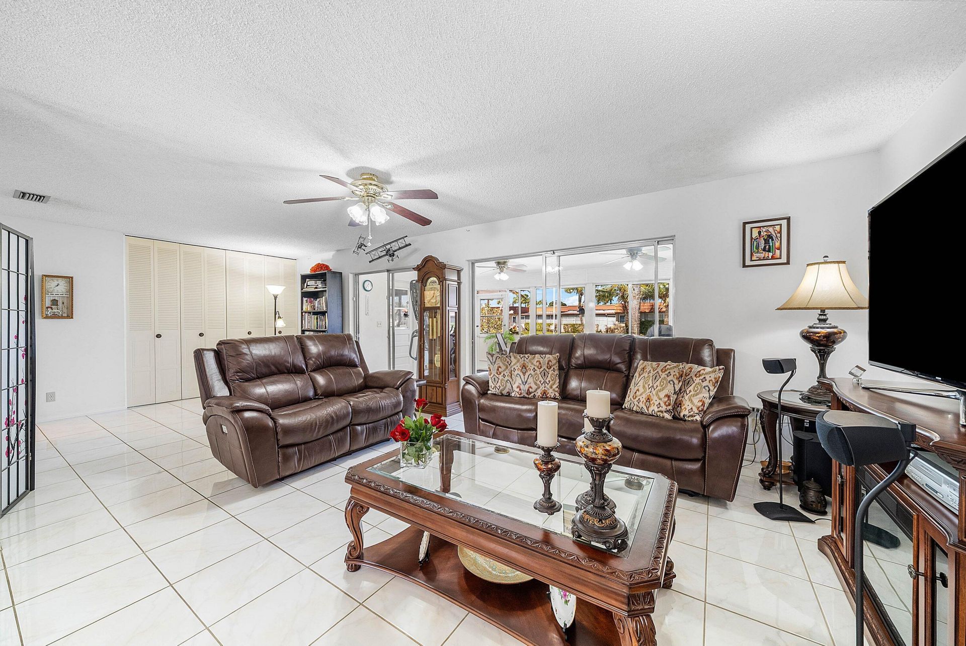 5730 Fernley Drive E, Unit 23, West Palm Beach, FL 33415 Photo