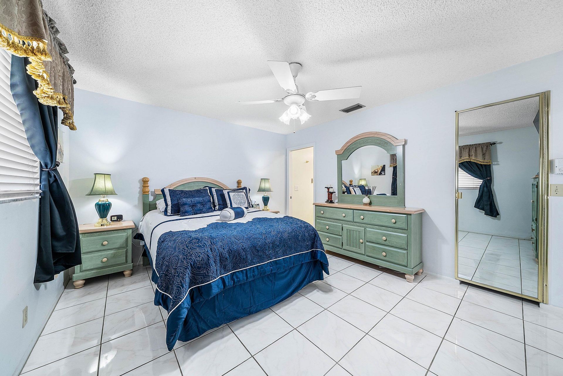 5730 Fernley Drive E, Unit 23, West Palm Beach, FL 33415 Photo