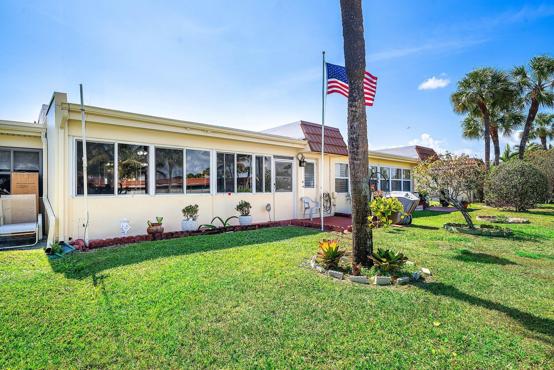 5730 Fernley Drive E, Unit 23, West Palm Beach, FL 33415 Photo