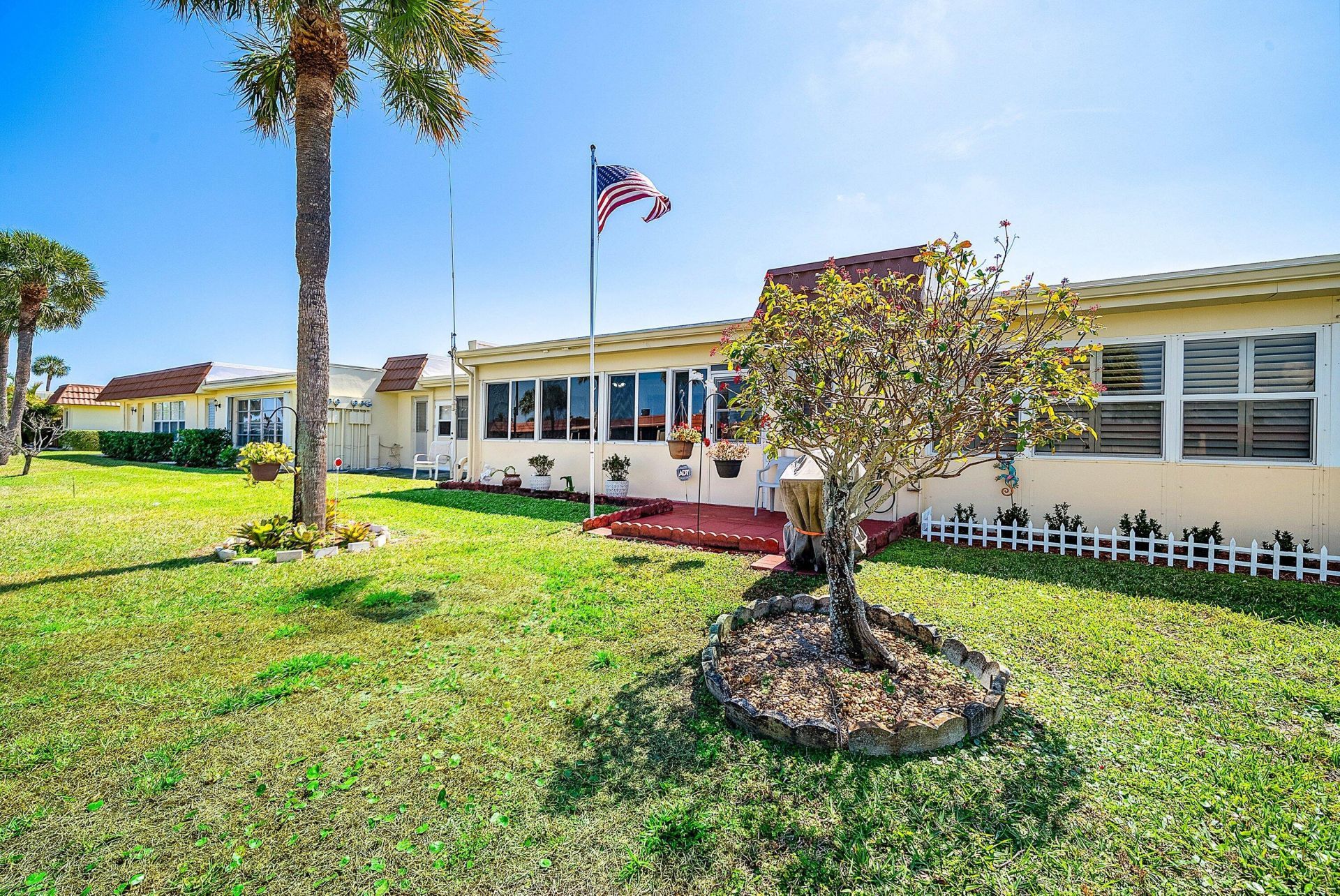 5730 Fernley Drive E, Unit 23, West Palm Beach, FL 33415 Photo