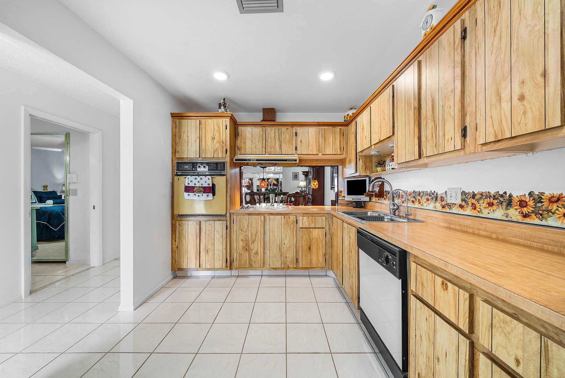 5730 Fernley Drive E, Unit 23, West Palm Beach, FL 33415 Photo