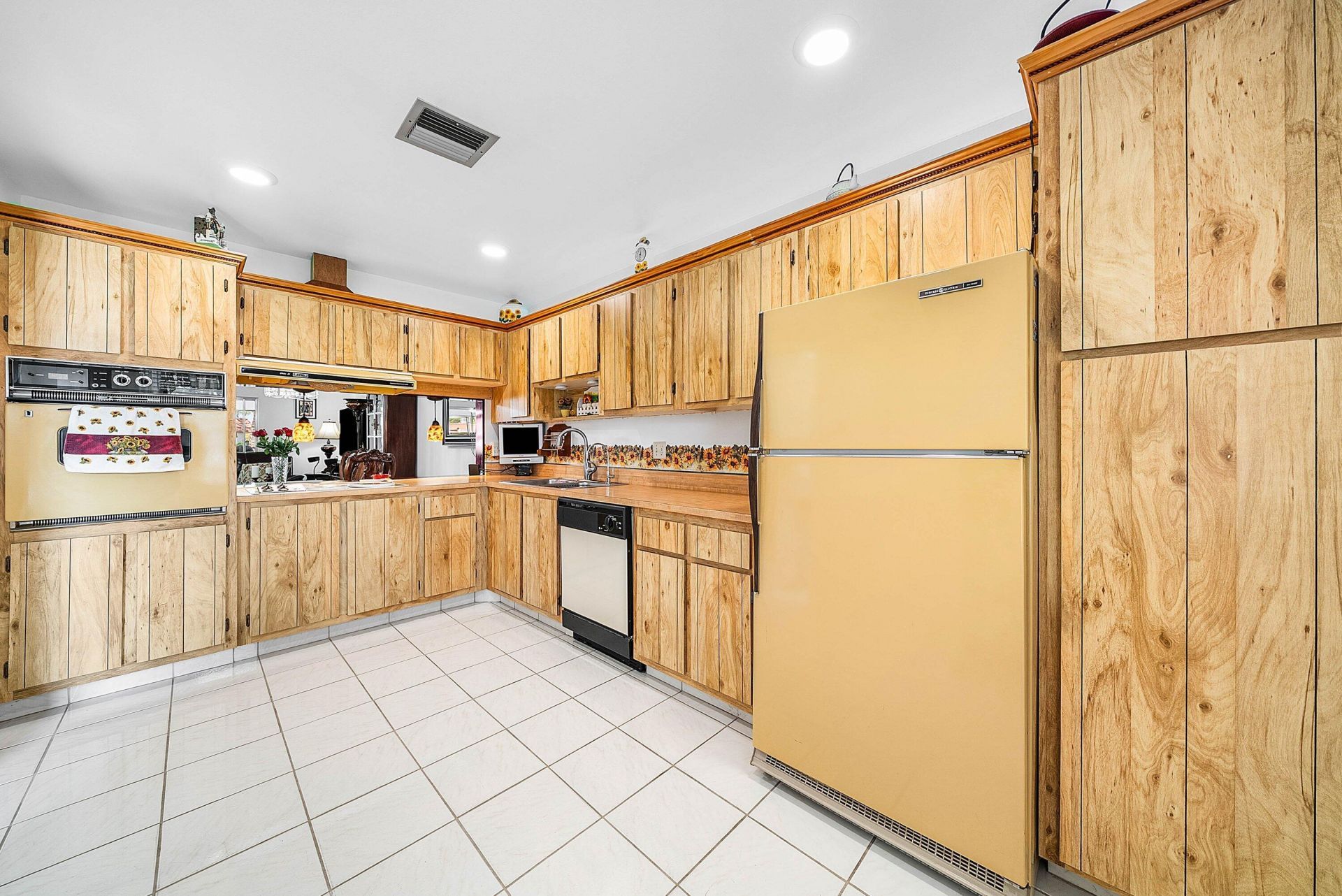 5730 Fernley Drive E, Unit 23, West Palm Beach, FL 33415 Photo