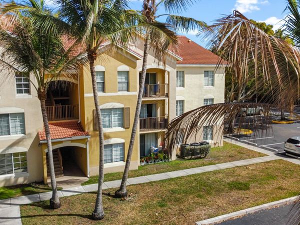 4041 San Marino Boulevard, Unit 202, West Palm Beach, FL 33409