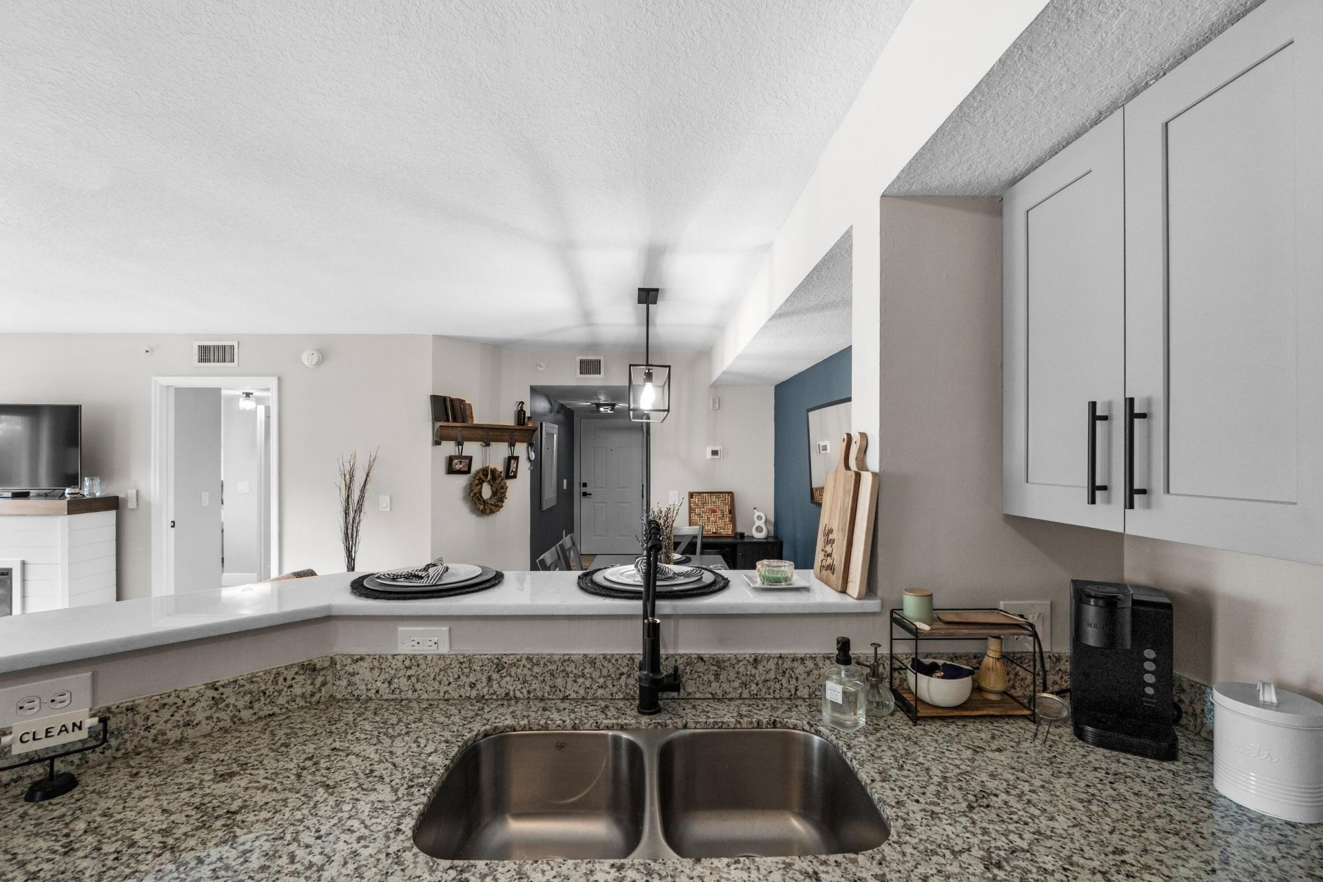 4041 San Marino Boulevard, Unit 202, West Palm Beach, FL 33409 Photo