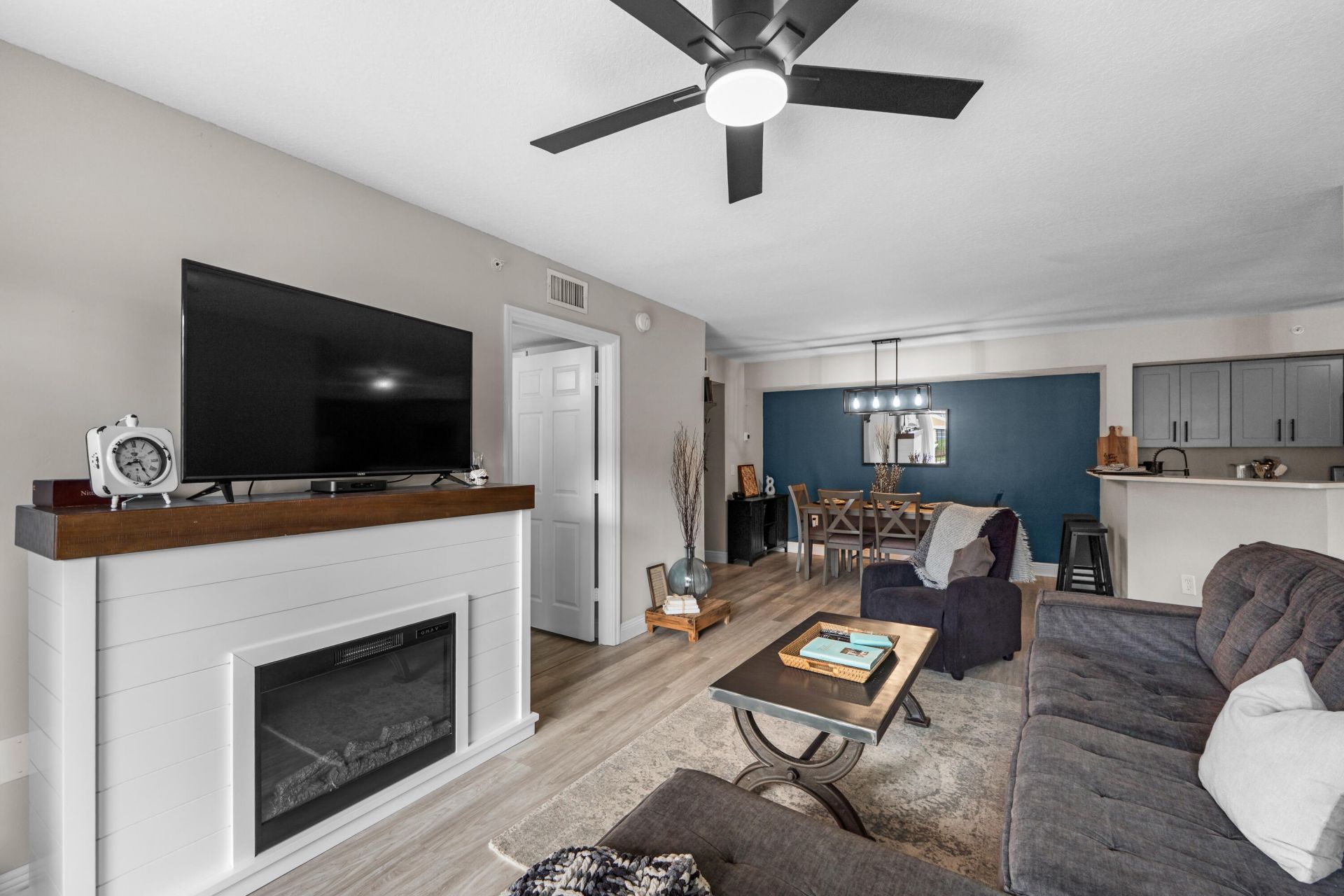 4041 San Marino Boulevard, Unit 202, West Palm Beach, FL 33409 Photo