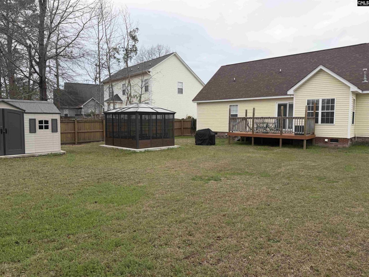 120 Lee Ridge Drive  Photo 4