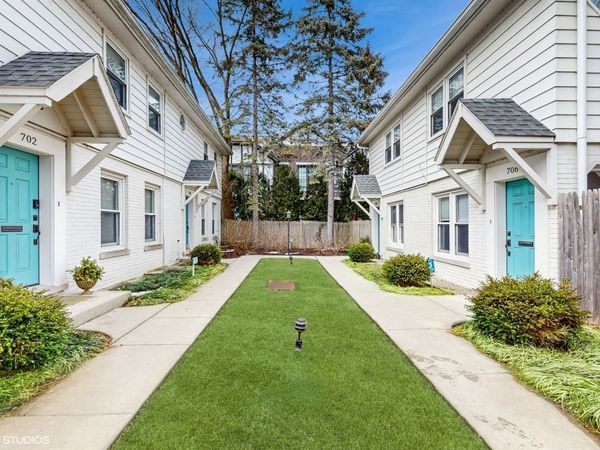 706 Green Bay Road , Unit 706, Winnetka, IL 60093