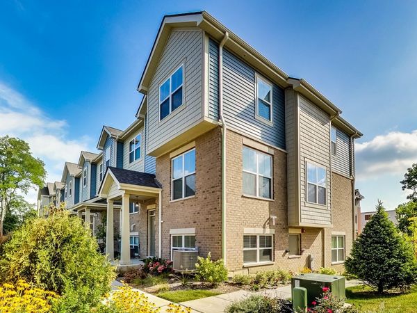25 Clay Avenue , Unit D, Highwood, IL 60040