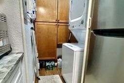 264 Alexandra Drive photo 4