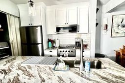 264 Alexandra Drive photo 4