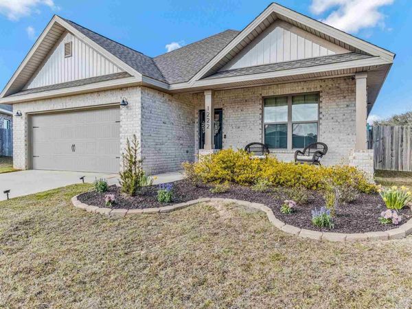 1222 Fenwick Ct, Cantonment, FL 32533