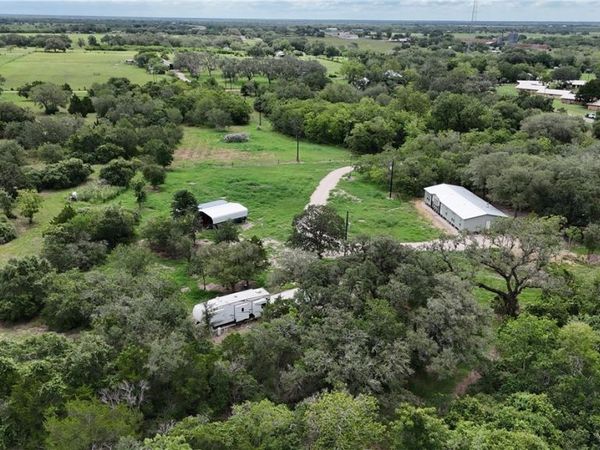 838 E. Oak St., Goliad, TX 77963