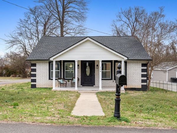 220 Chamberlain Dr, Murfreesboro, TN 37129