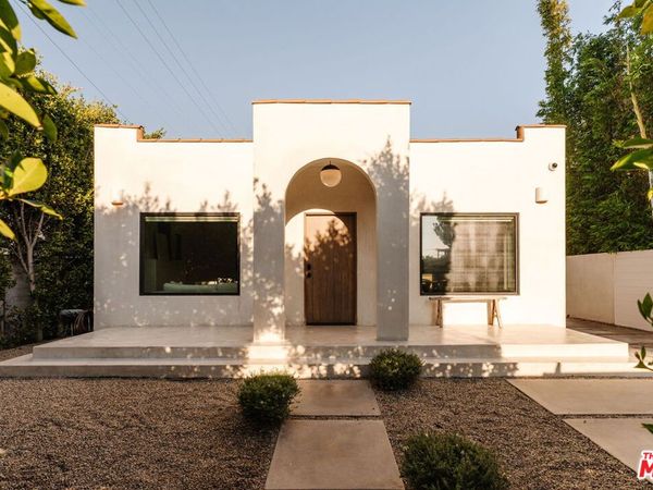 2418 Walnut Avenue, Venice, CA 90291