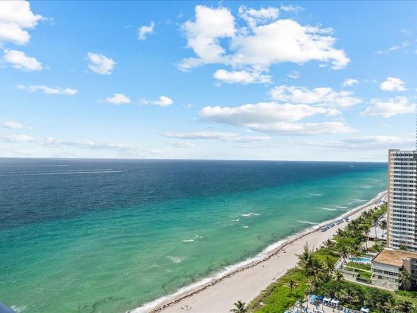 1890 S Ocean Drive, Unit PH4, Hallandale Beach, FL 33009