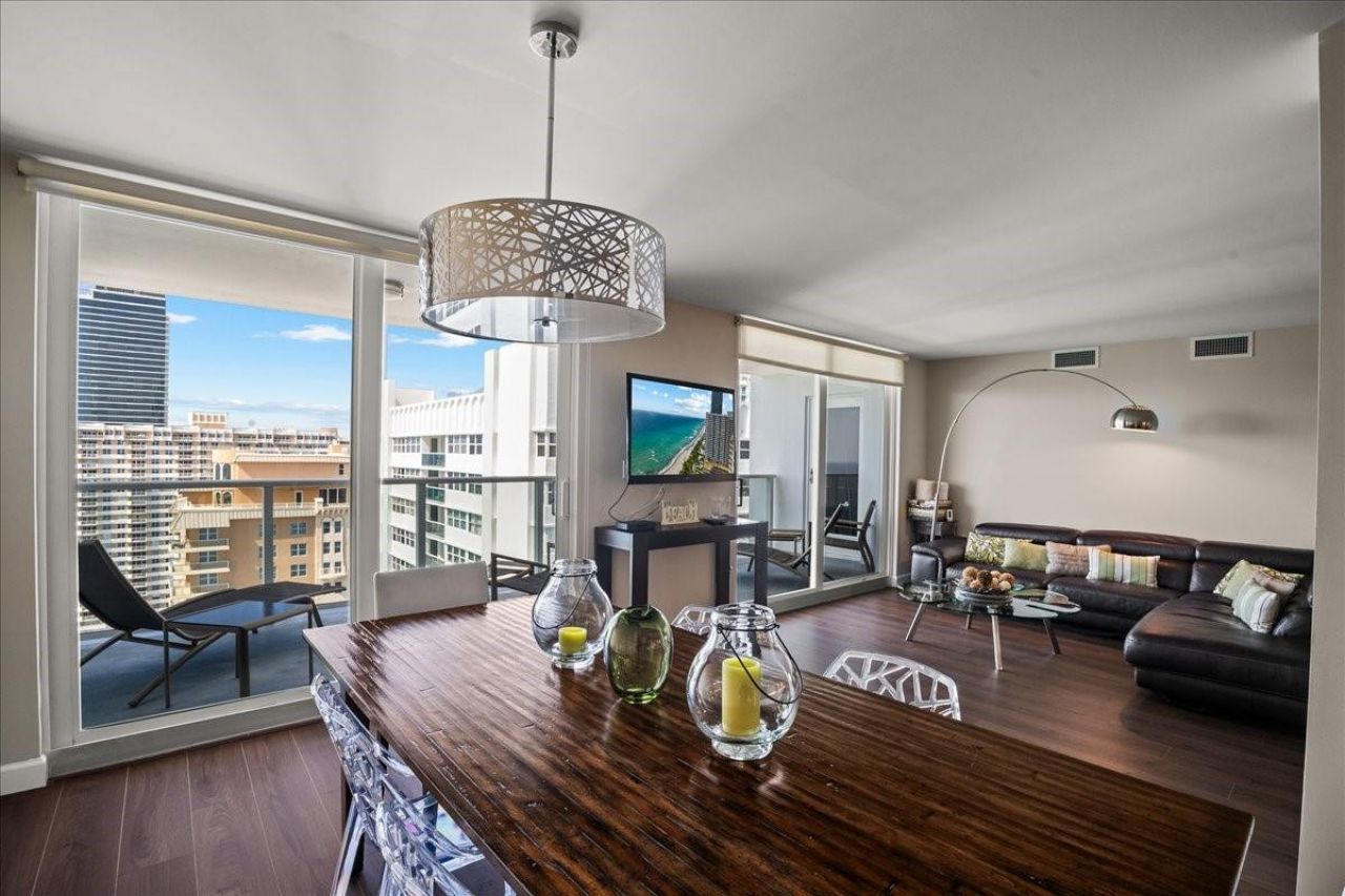 1890 S Ocean Drive, Unit PH4, Hallandale Beach, FL 33009 Photo