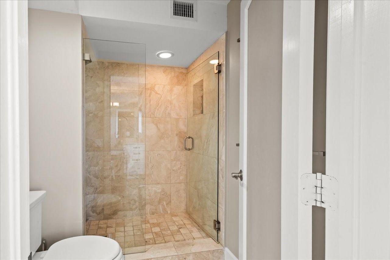 1890 S Ocean Drive, Unit PH4, Hallandale Beach, FL 33009 Photo