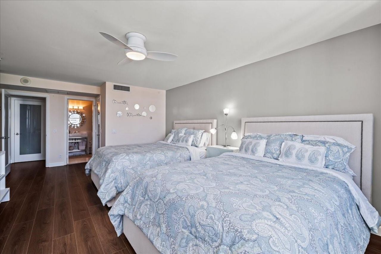 1890 S Ocean Drive, Unit PH4, Hallandale Beach, FL 33009 Photo