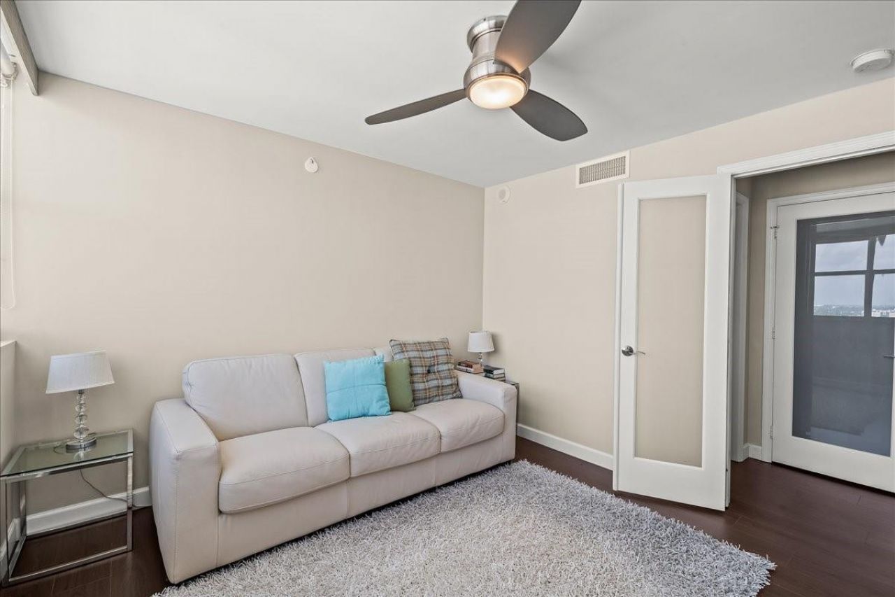 1890 S Ocean Drive, Unit PH4, Hallandale Beach, FL 33009 Photo