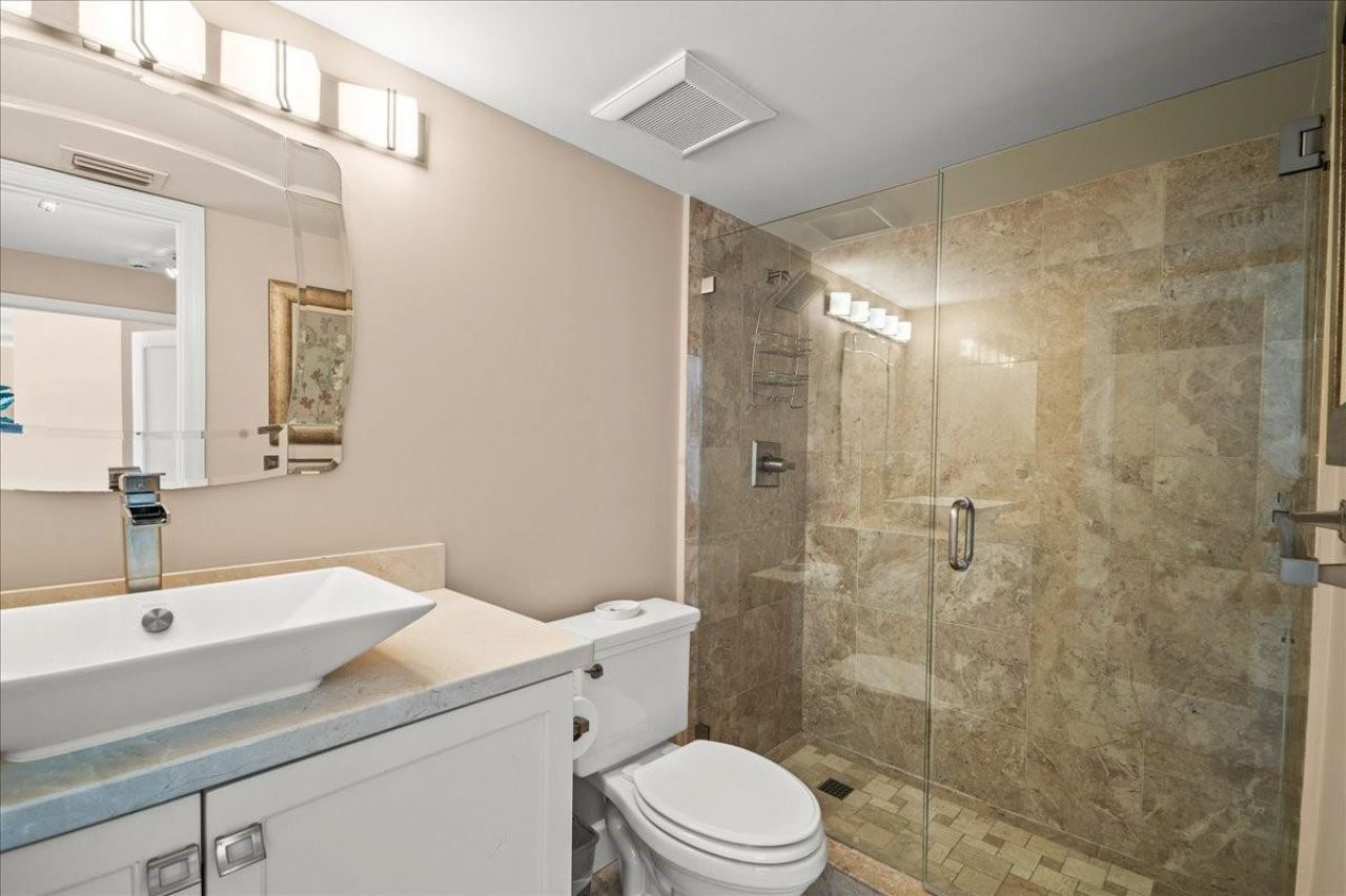 1890 S Ocean Drive, Unit PH4, Hallandale Beach, FL 33009 Photo