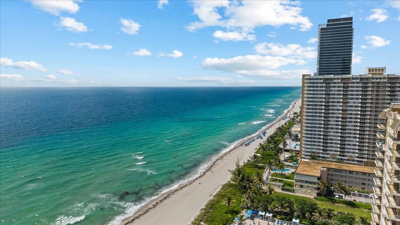 1890 S Ocean Drive, Unit PH4, Hallandale Beach, FL 33009 Photo