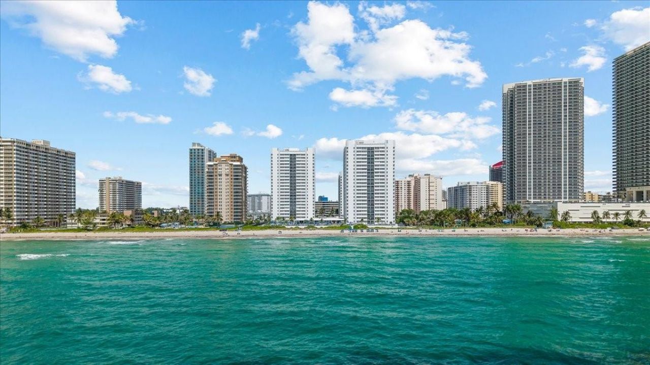 1890 S Ocean Drive, Unit PH4, Hallandale Beach, FL 33009 Photo