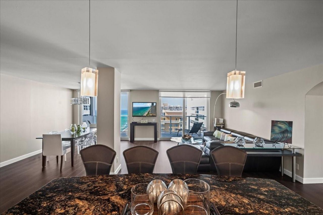 1890 S Ocean Drive, Unit PH4, Hallandale Beach, FL 33009 Photo