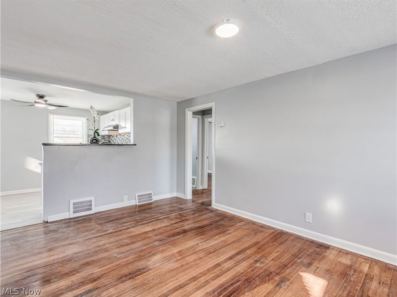 5728 South Boulevard, Maple Heights, OH 44137 Photo 7