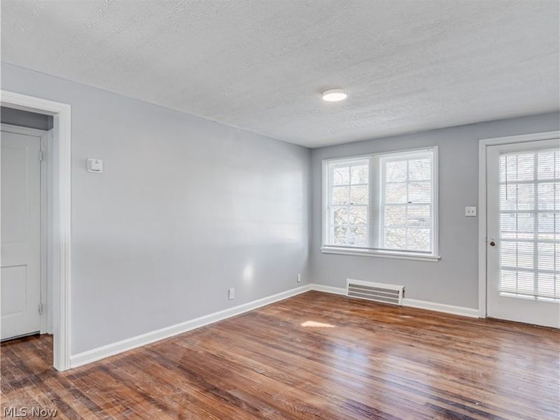 5728 South Boulevard, Maple Heights, OH 44137 Photo 8