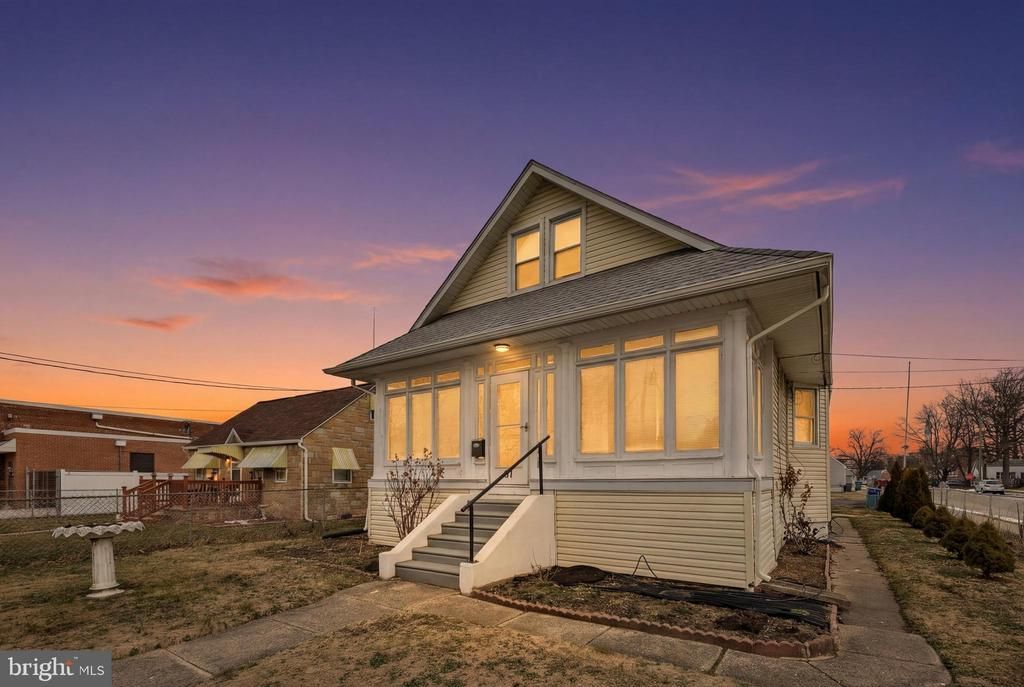 61 S Maple Avenue, Maple Shade, NJ 08052 Main Photo